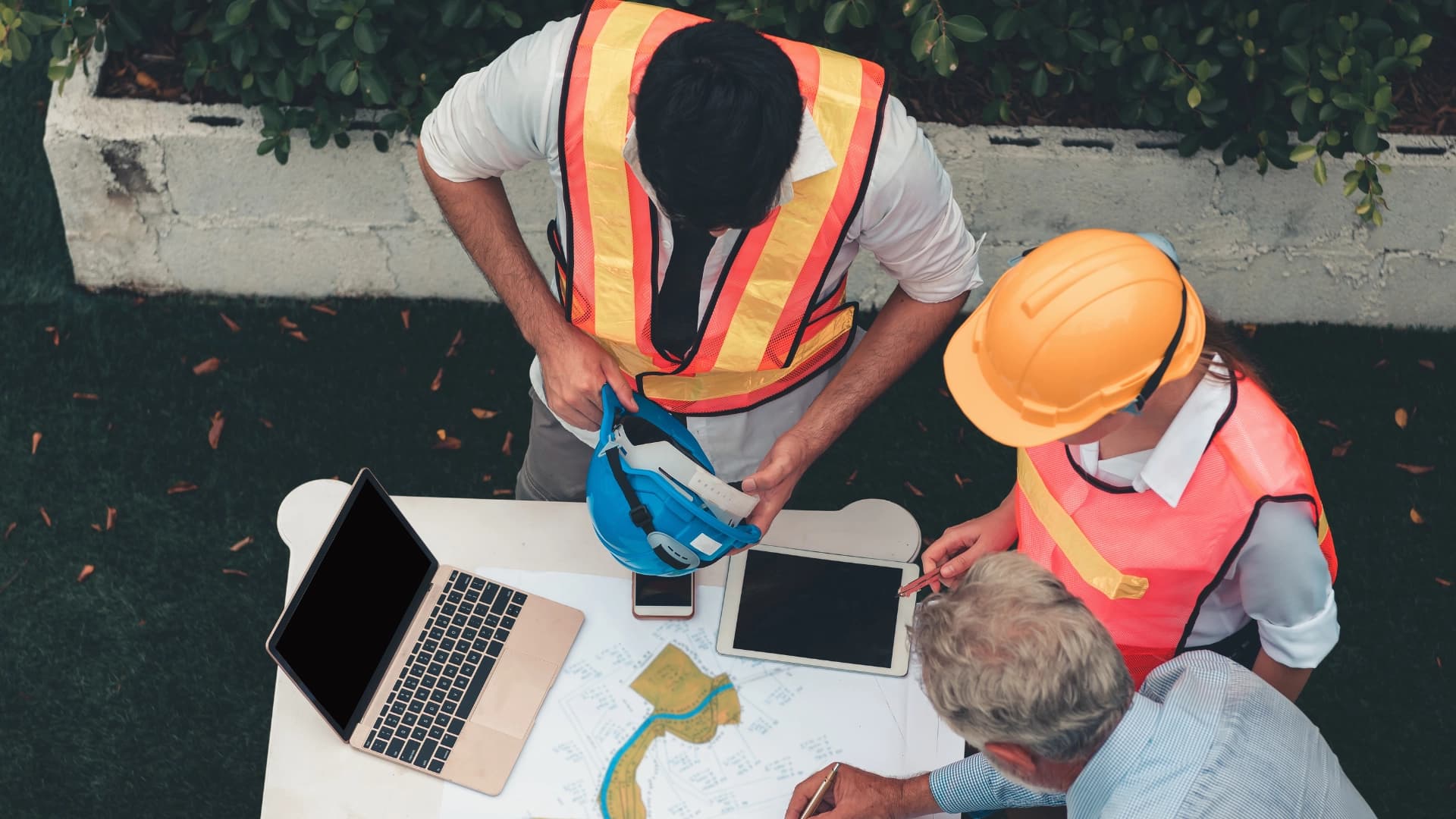 Identification of the factors in corporate management that influence construction company’s performance in Indonesia